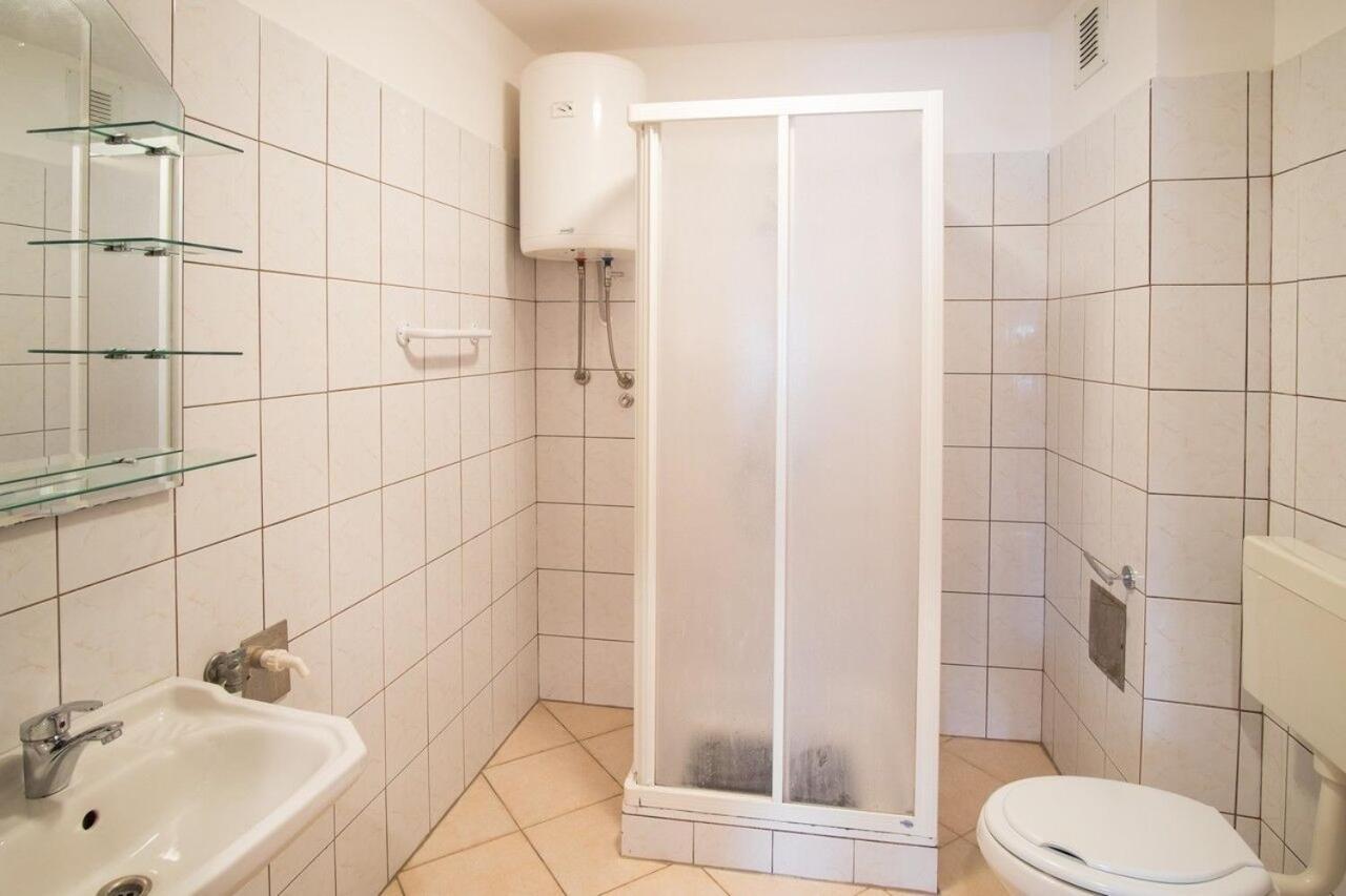 Apartment Polo Vrbnik Exterior photo